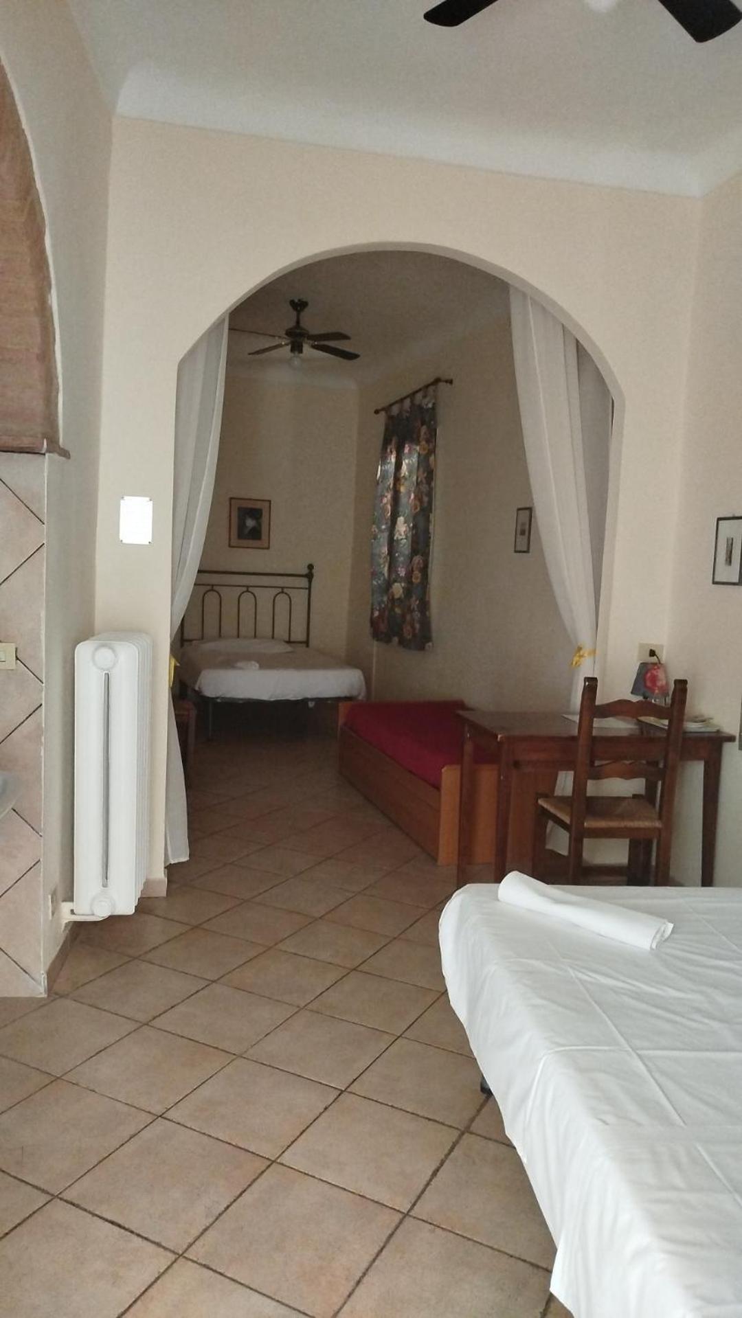 Albergo Bernini Сиена Экстерьер фото