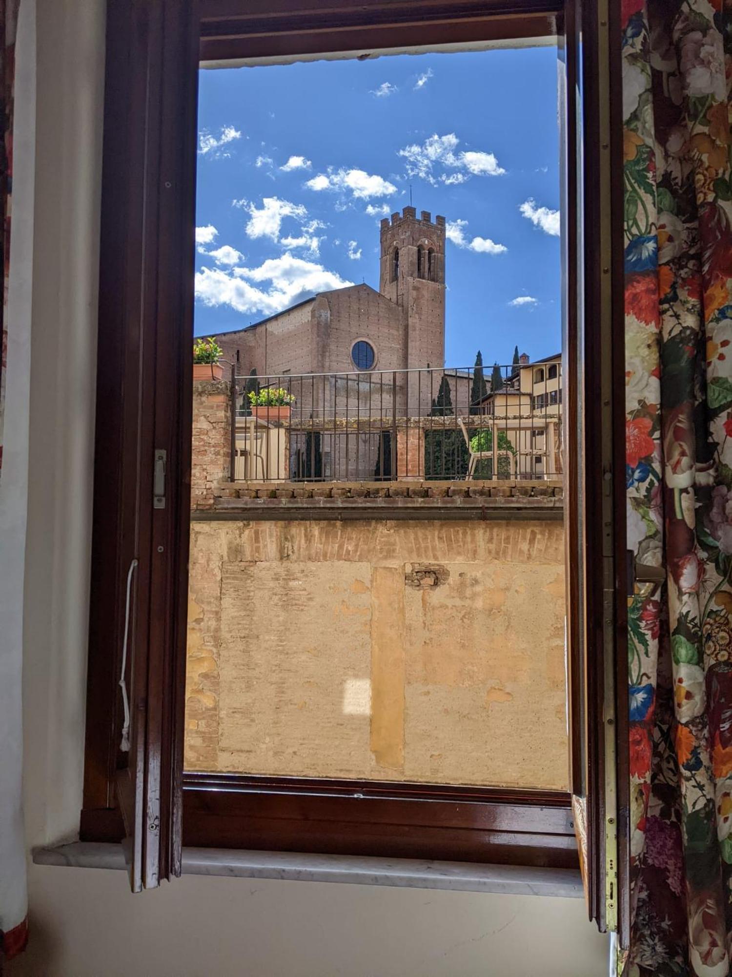Albergo Bernini Сиена Экстерьер фото